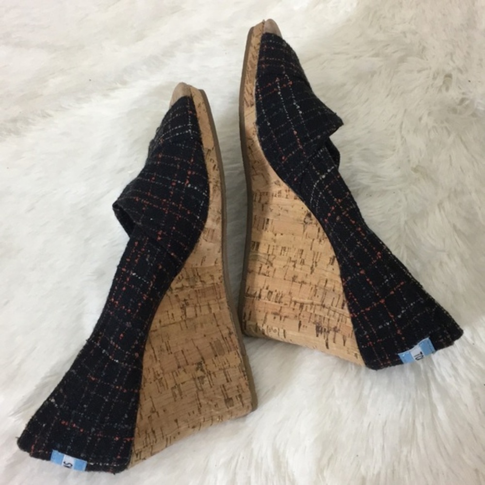 Toms Black & Multi Cork Peep Toe Wedges, size 7 - Picture 5 of 8